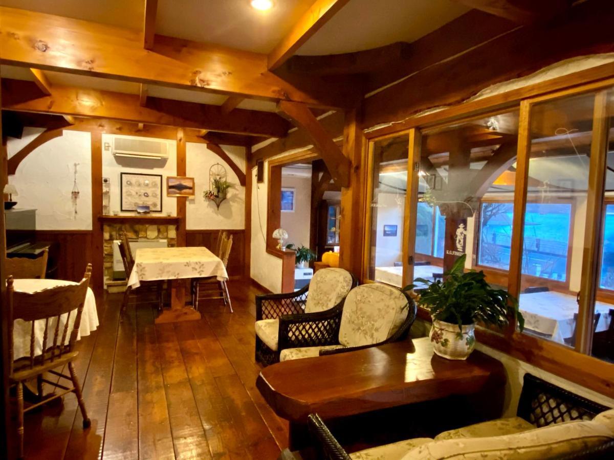 Private Hotel Rei Fujikawaguchiko Bagian luar foto