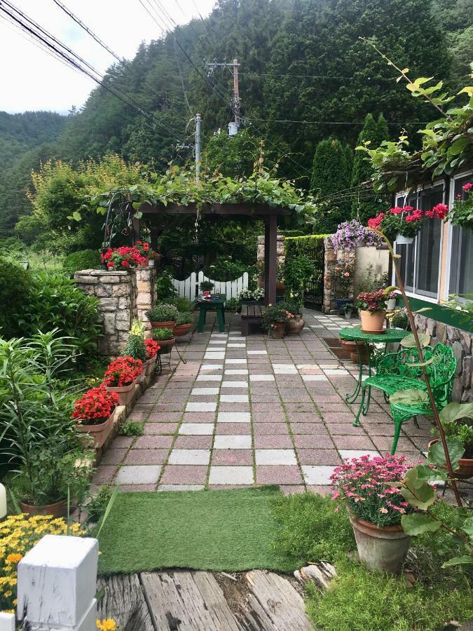 Private Hotel Rei Fujikawaguchiko Bagian luar foto