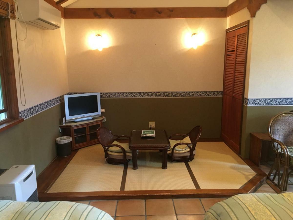 Private Hotel Rei Fujikawaguchiko Bagian luar foto