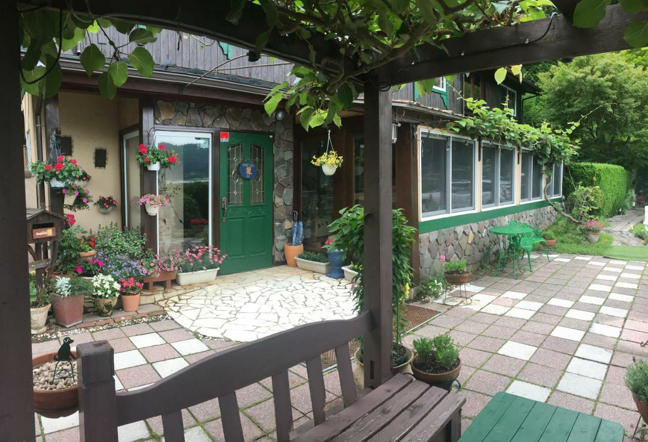 Private Hotel Rei Fujikawaguchiko Bagian luar foto