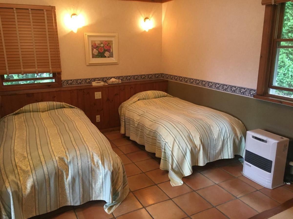 Private Hotel Rei Fujikawaguchiko Bagian luar foto